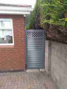 Image of Elite Slaney side gate with trellis top